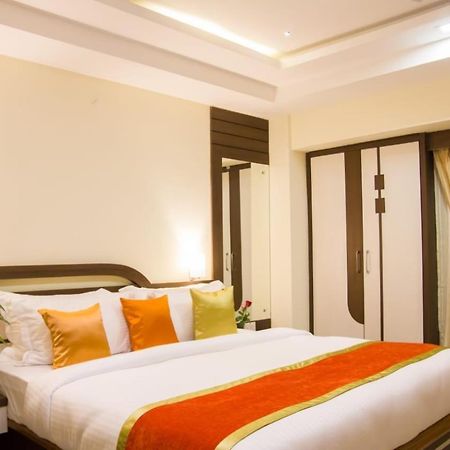 Hotel Park Riviera Guwahati Ngoại thất bức ảnh