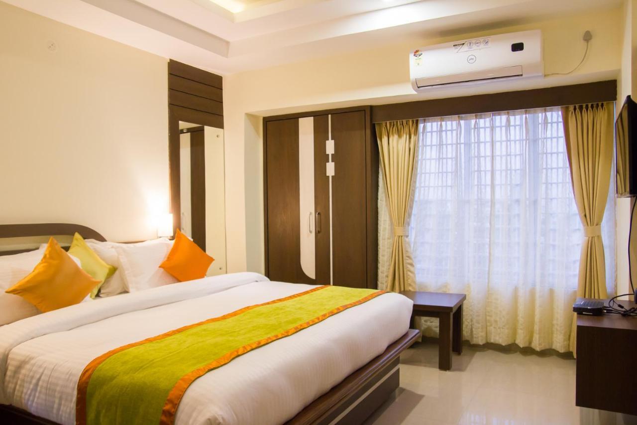 Hotel Park Riviera Guwahati Ngoại thất bức ảnh