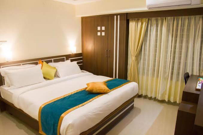 Hotel Park Riviera Guwahati Ngoại thất bức ảnh